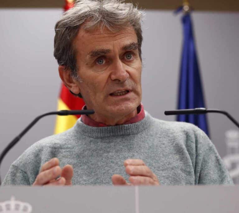 Simón: "Un confinamiento muy corto no es suficiente; hay que dar un paso grande"