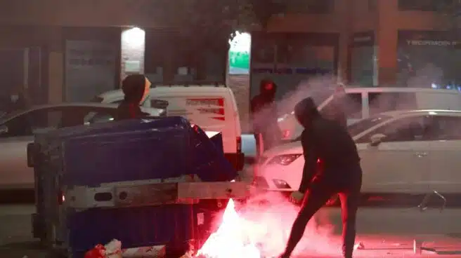 Lanzamiento de objetos contra la Policía en el barrio de Gamonal (Burgos)