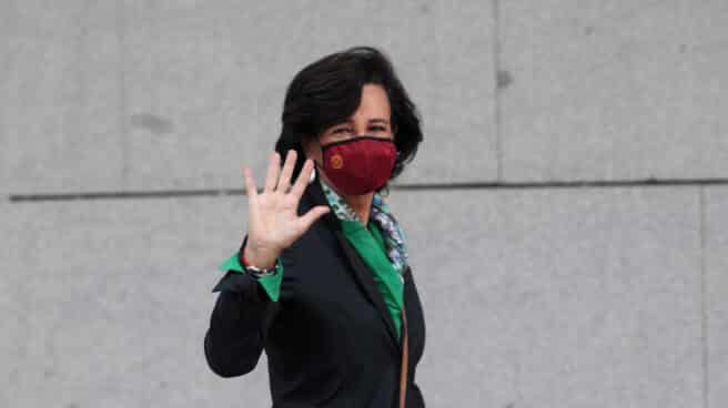 Ana Botín llega a la Audiencia Nacional para declarar como testigo por el 'caso Popular' Ana Botín llega a la Audiencia Nacional para declarar como testigo por el 'caso Popular'