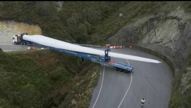 Así se construye en España un parque eólico en lo más alto de una montaña