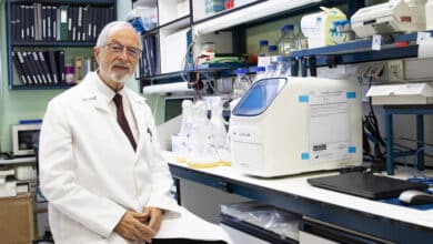 La “novedosa” vacuna del doctor Enjuanes podría dar una respuesta “duradera” frente al coronavirus