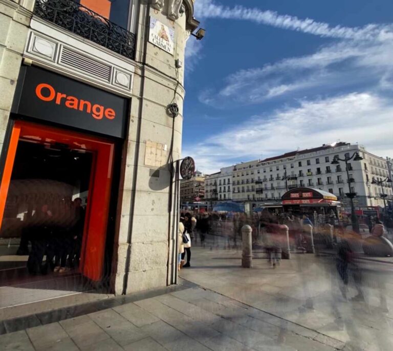 Euskaltel firma un acuerdo con Orange para ofrecer a sus clientes tecnología móvil 5G