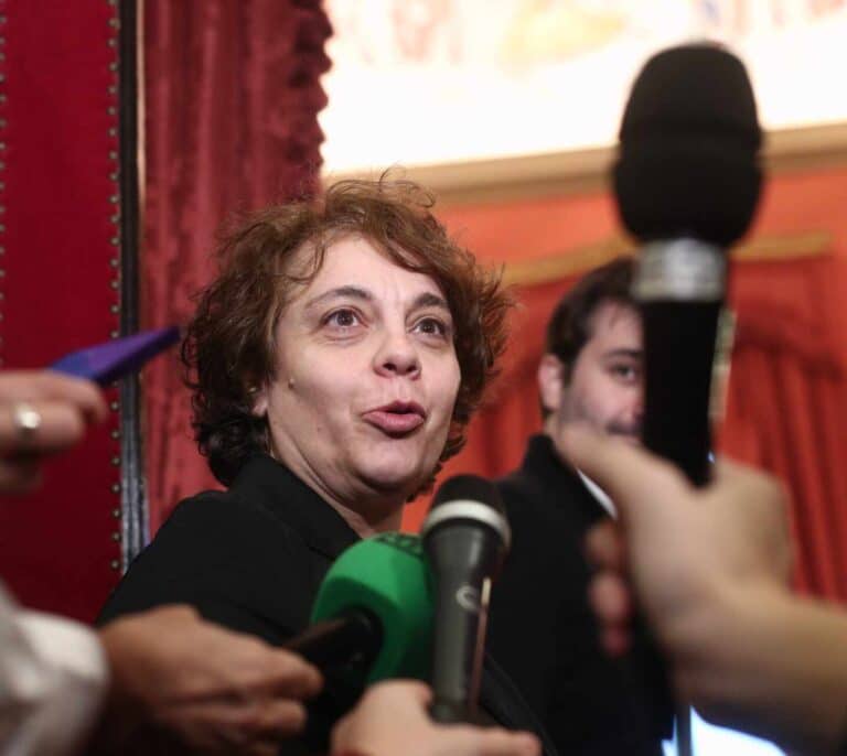 Elizo muestra el camino a Iglesias: "Quienes somos objeto de sospechas debemos aclararlas"