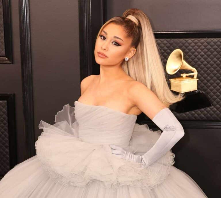 Ariana Grande anuncia su nuevo sencillo 'Positions'