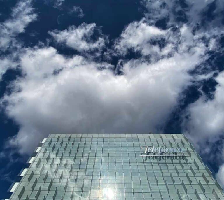 Telefónica recorta el dividendo tras ganar 1.582 millones