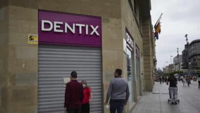 El escándalo del cierre de Dentix: "Estoy sin dinero y sin dientes"