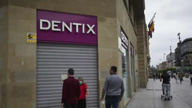 El escándalo del cierre de Dentix: "Estoy sin dinero y sin dientes"