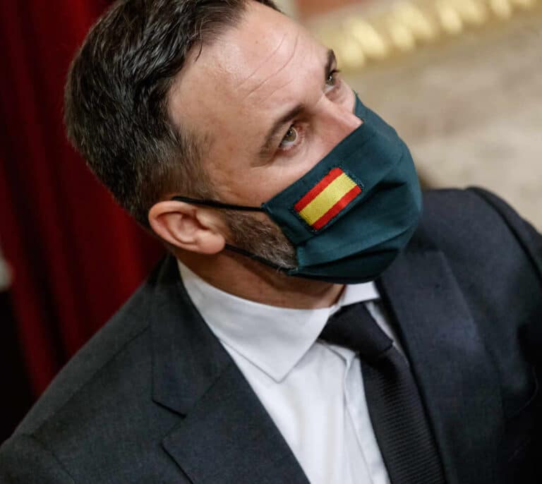 Abascal "sorprenderá" en la moción con medidas económicas alejadas del PP