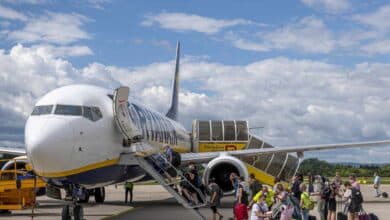 Ryanair reduce al 40% su programación hasta marzo de 2021 y anuncia más despidos