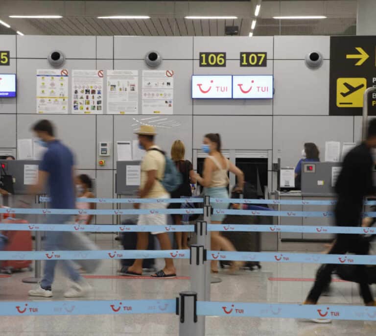 La UE propone un código único de colores para restringir los viajes por el Covid-19