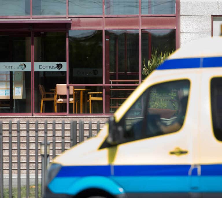 Muere el conductor de un camión tras caer al río Sil en Lugo