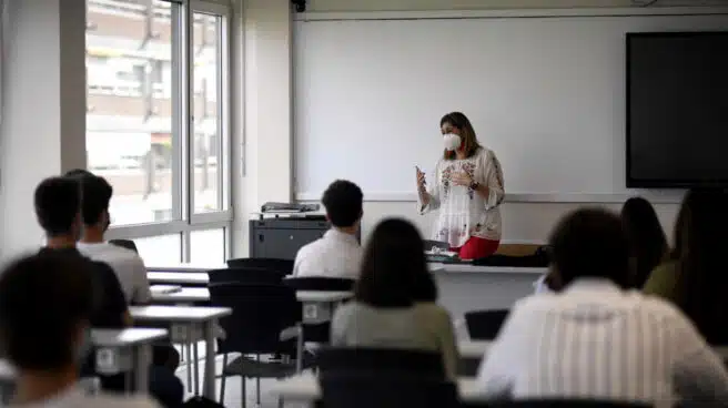 La Universidad del País Vasco abre expediente a un profesor que dio clases sin mascarilla