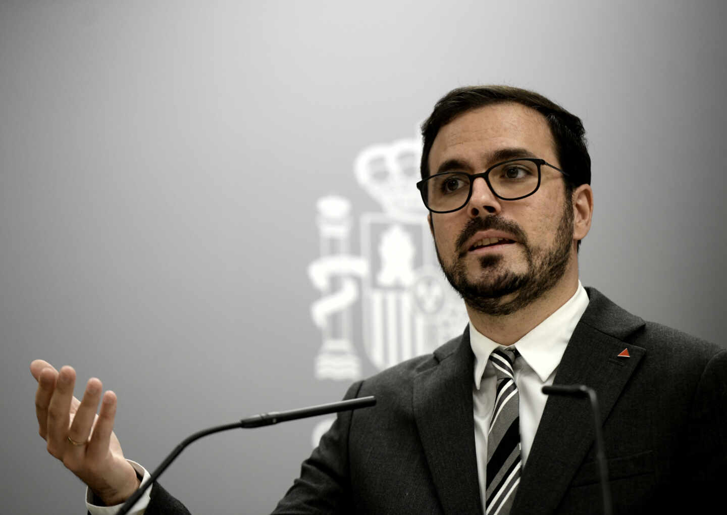 Garzón, el "desgaste" del Gobierno y las miserias de la izquierda al estilo 'La vida de Bryan'