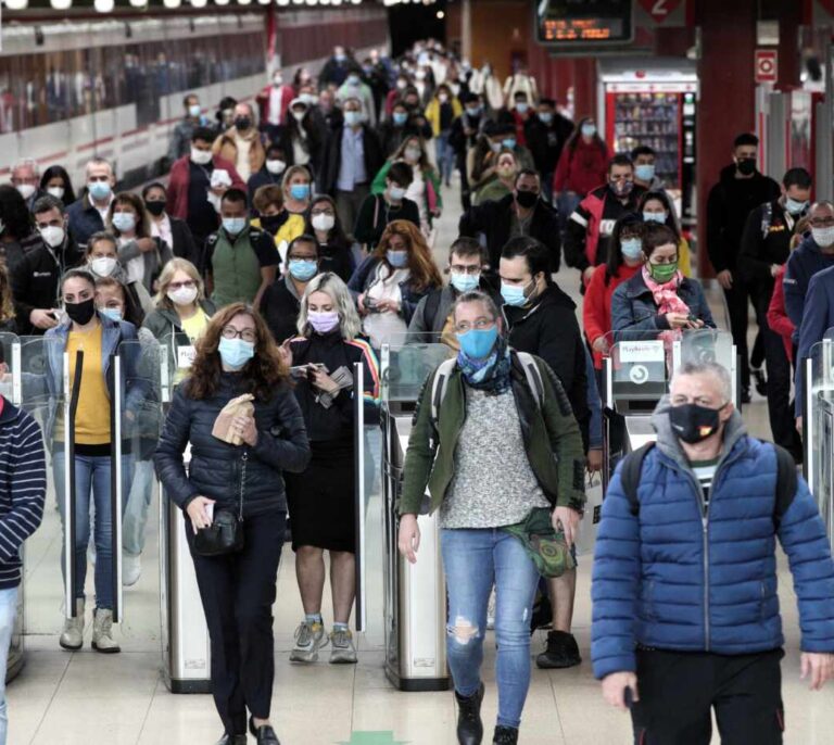 Hartazgo en Madrid: "No hay quien entienda a los políticos y menos al BOE"