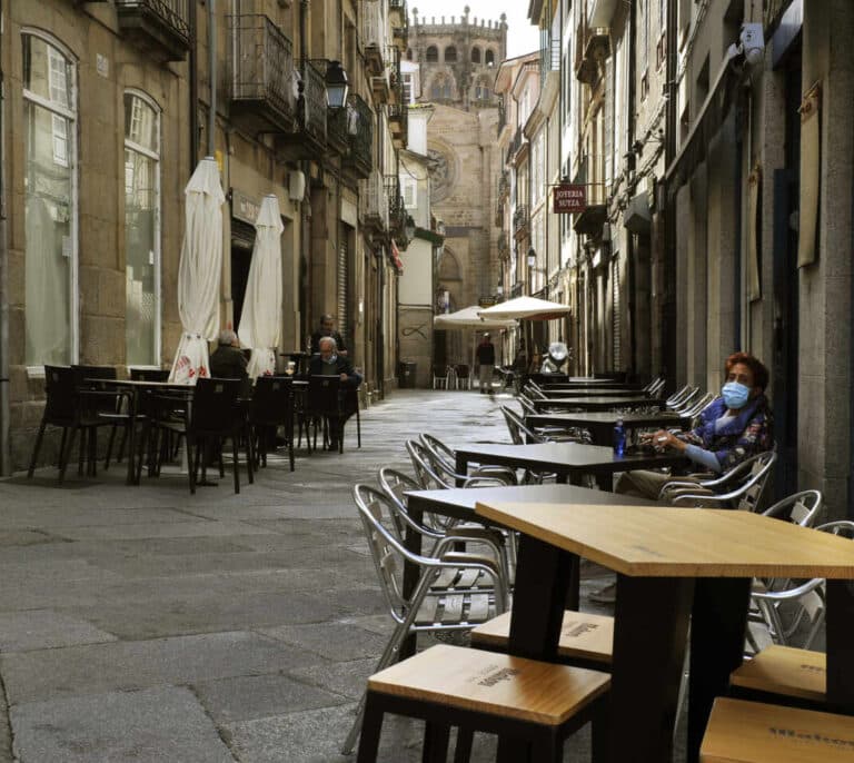 Los hosteleros piden bajar su IVA al 4% para elevar sus ingresos en más de 4.300 millones