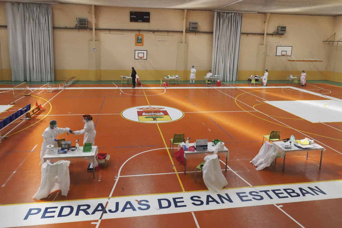 Test de antígenos a los vecinos de Pedrajas de San Esteban (Valladolid).