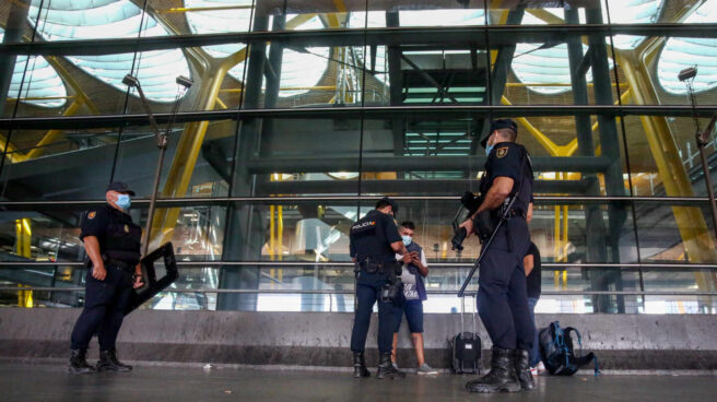 Interior despliega un amplio operativo de controles en Madrid en aplicación del estado de alarma
