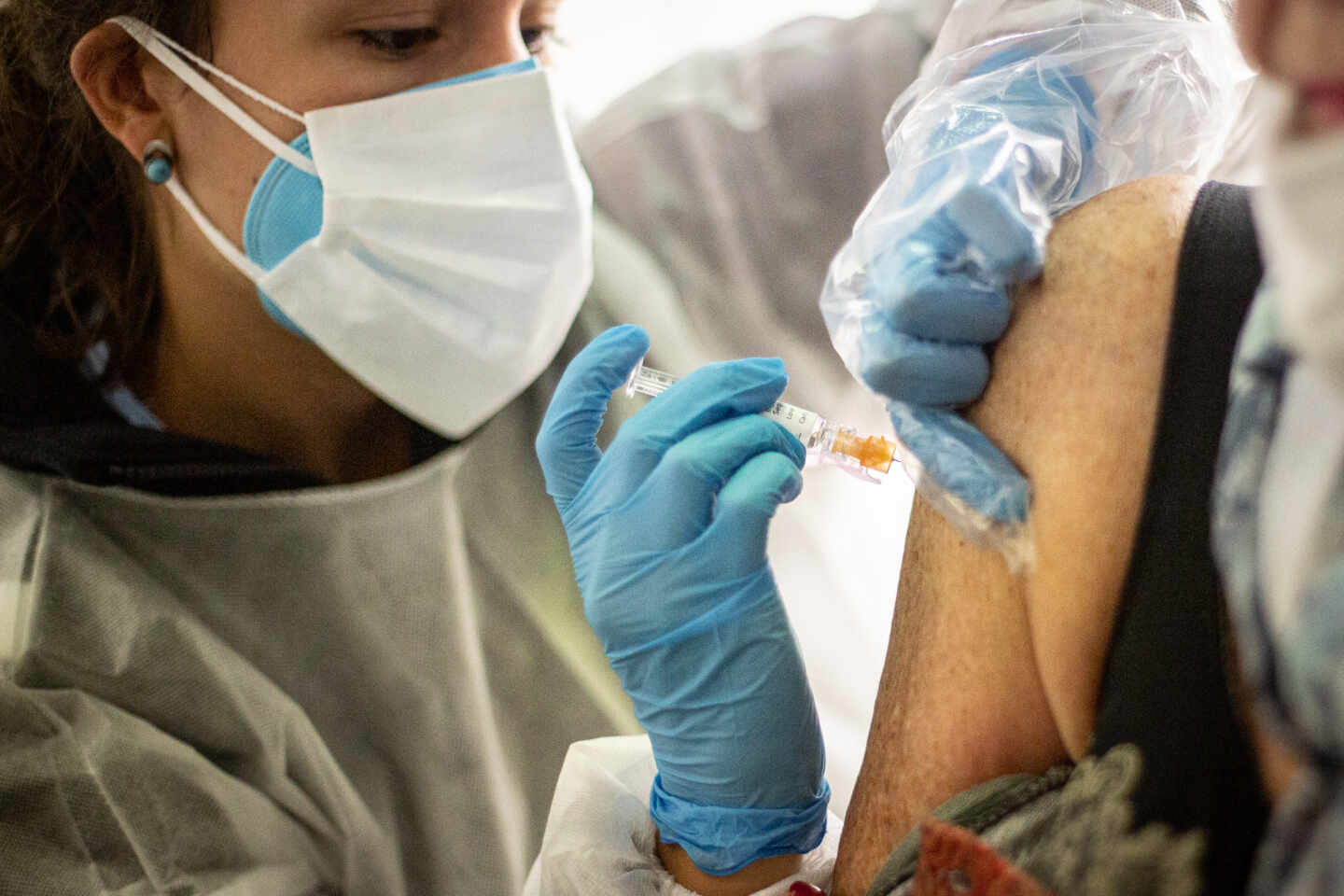 La Sanidad Privada se ofrece para "acelerar" la campaña de vacunación del Covid