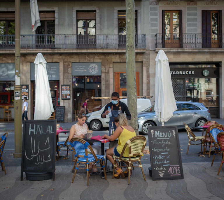 Cataluña suma 4.024 nuevos casos y 31 muertes en las últimas 24 horas
