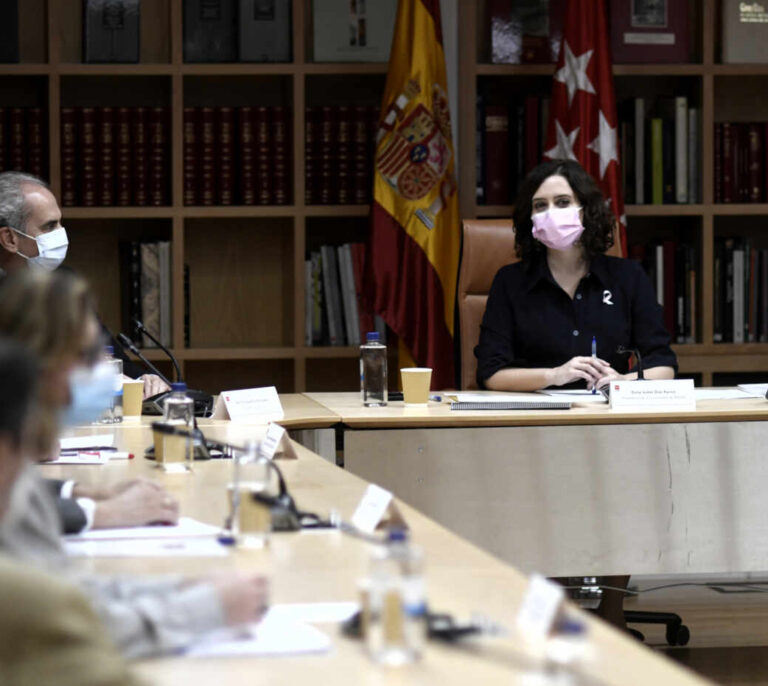 Madrid: todo cerrado de 0 a 6 y vuelven las restricciones por áreas de salud