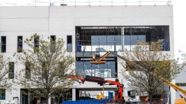 Madrid trasladará al hospital de pandemias a los sanitarios contratados por el Covid