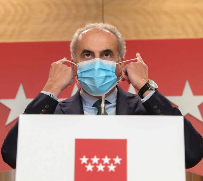 Madrid pide a Sanidad imponer una cuarentena obligatoria a los residentes en España que lleguen de Brasil o Sudáfrica