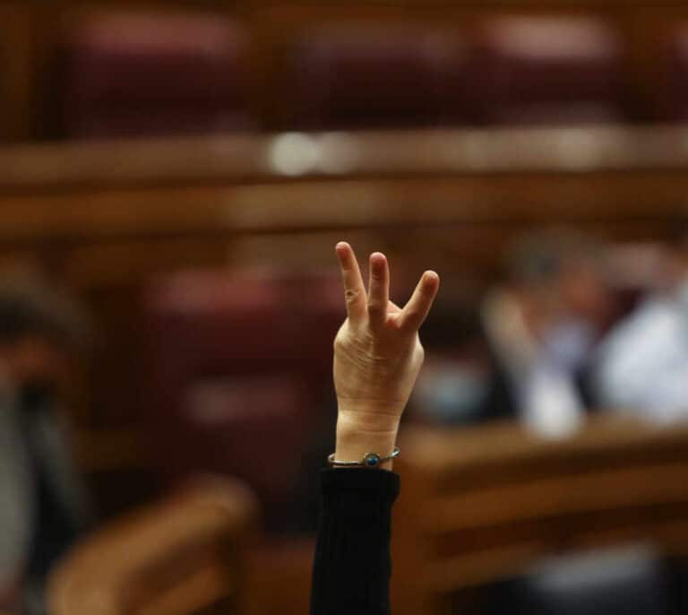De "traidores" a "fascistas" e "indignos": la derecha se instala en una guerra civil