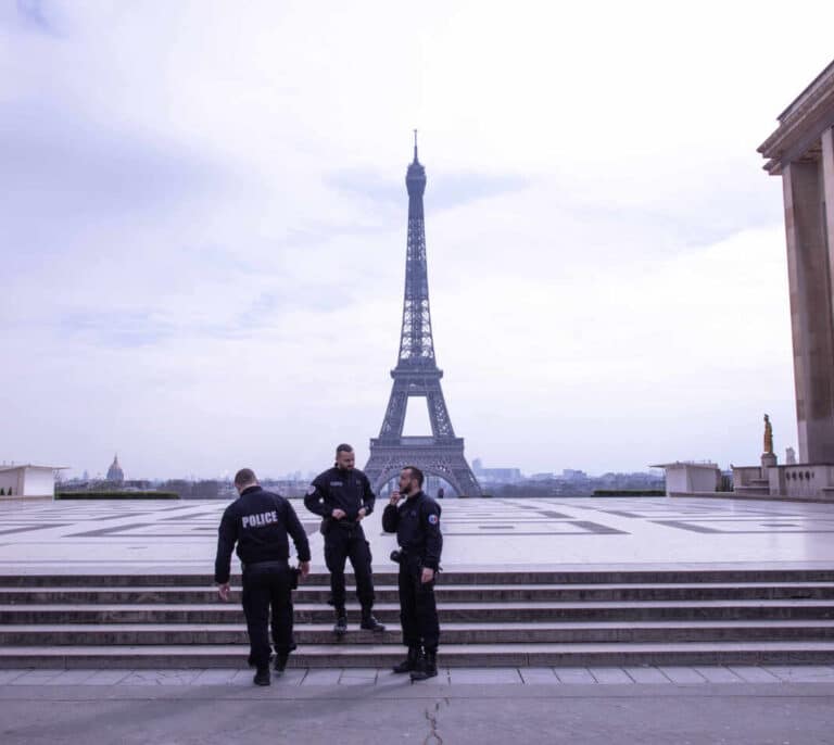 La policía francesa abate al sospechoso de decapitar a un hombre cerca de París