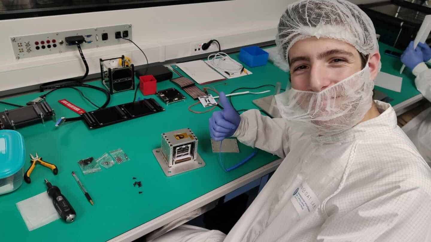 Julián Fernández, el genio de 17 años que llega al espacio con sus minisatélites