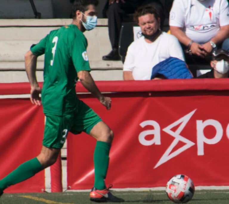 Javier del Val, el doble de Cristiano que juega con mascarilla: "Estamos expuestos a contagiarnos"