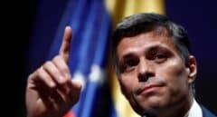 Multan al opositor venezolano Leopoldo López por viajar a Galicia pese al cierre perimetral