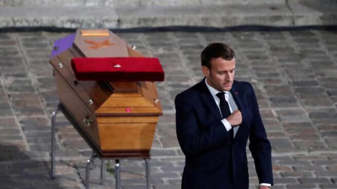Macron-homenaje-Samuel Paty-víctima terrorismo Macron-homenaje-profesor