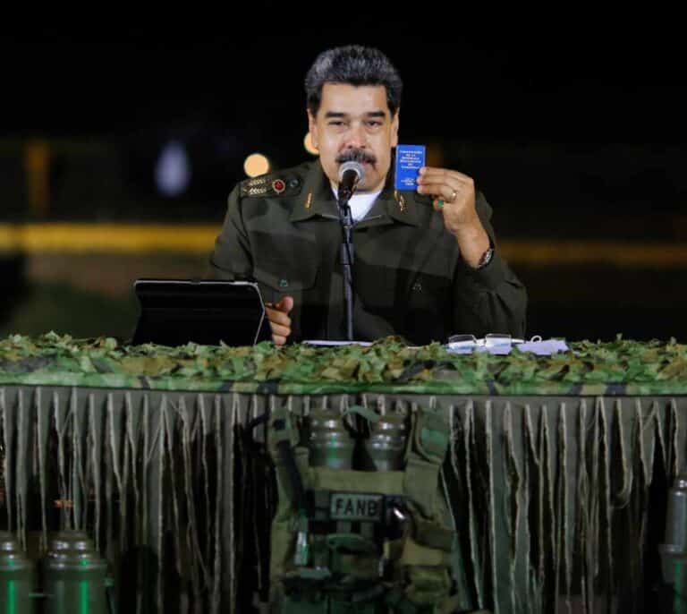 Maduro acusa a España de permitir la "fuga" del "terrorista" Leopoldo López
