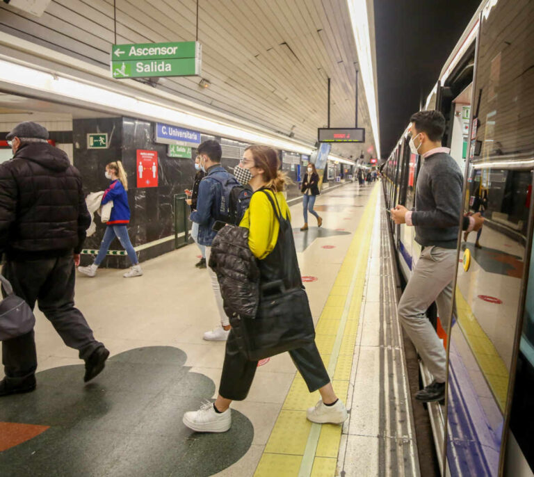 Silencio obligatorio en el metro para hacerlo más seguro frente al Covid
