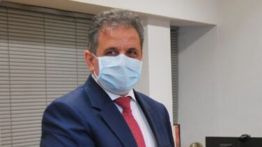 El alcalde de Parla responde a Ayuso: "No nos considere idiotas"