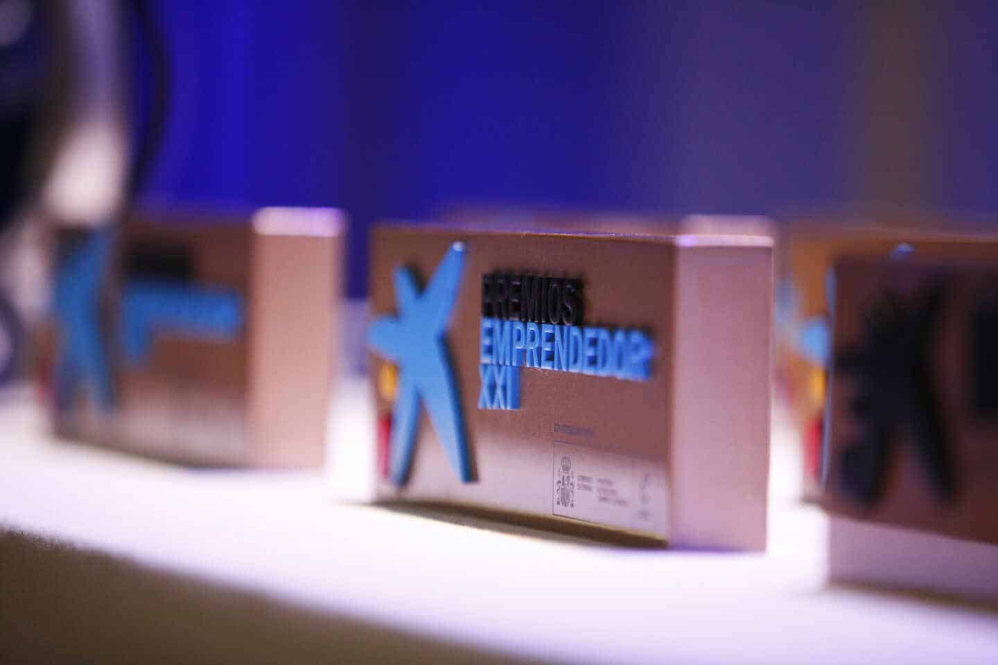 CaixaBank y Enisa lanzan una nueva edición de los Premios EmprendedorXXI para “start-ups” innovadoras