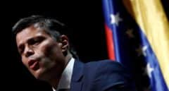 Podemos hace la vista gorda con Leopoldo López igual que el PSOE con los ataques al Rey
