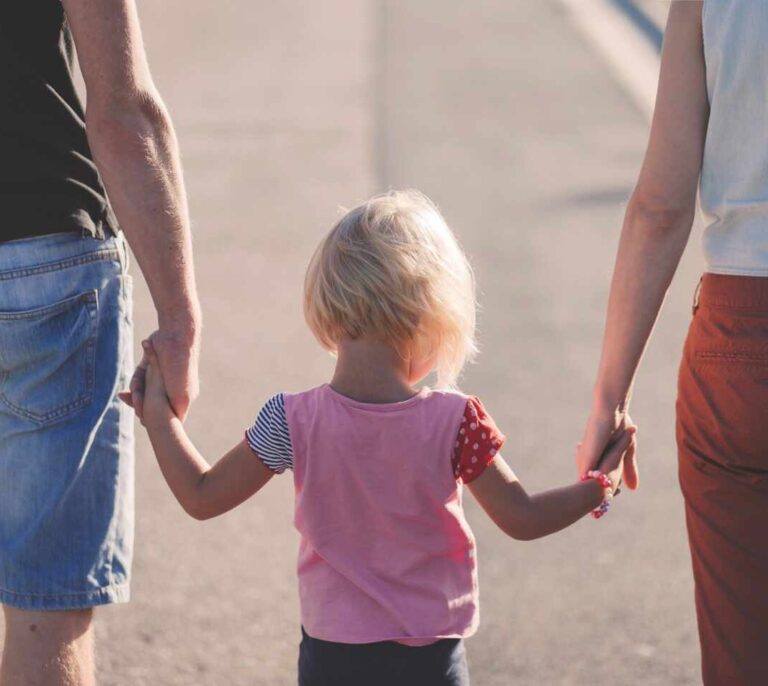 Las familias de rentas bajas cobrarán 100 euros por hijo menor de 3 años