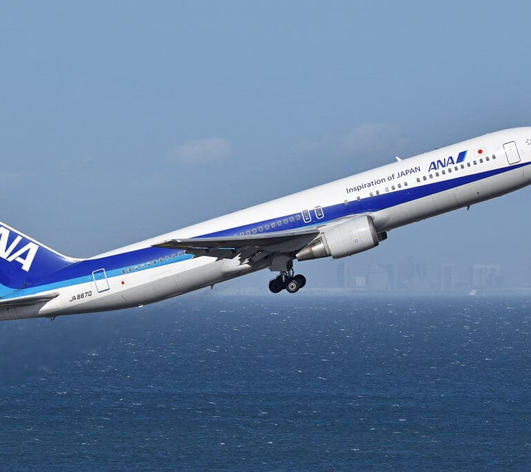Vuelos a ninguna parte: la 'moda' con la que las aerolíneas intentan capear la crisis