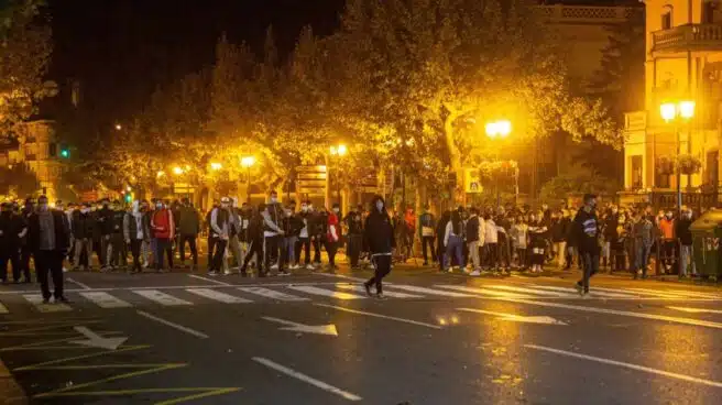 Disturbios en Logroño: los radicales asaltan una tienda Lacoste y lanzan piedras contra la Policía