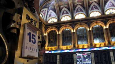 Los inversores no temen a la pandemia: crece la inversión en bolsa y cae la renta fija