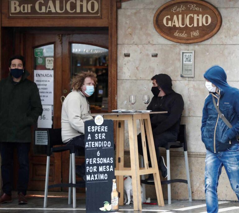La contratación en la hostelería sube un 65 % tras el fin del estado de alarma