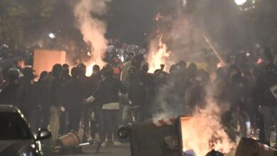 Disturbios en Nápoles durante una manifestación contra el toque de queda