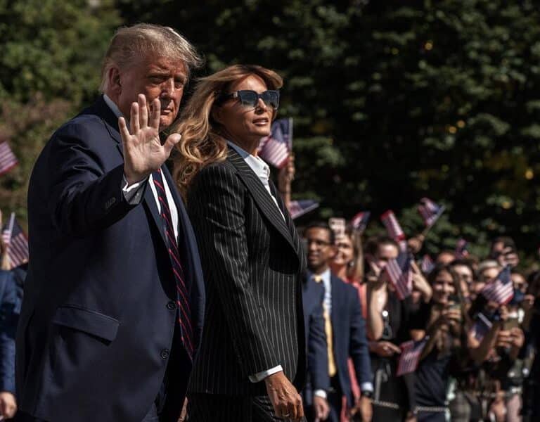 Donald Trump y Melania dan positivo por coronavirus y tendrán que aislarse en plena campaña