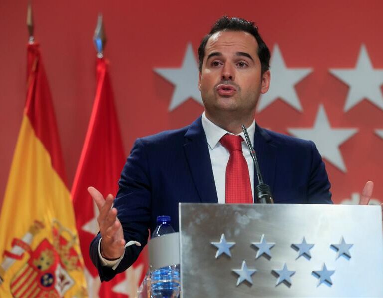 Aguado anuncia medidas "más duras" en Madrid para salvar la Navidad