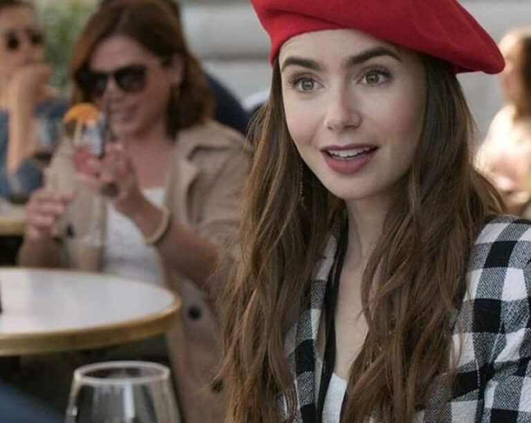 'Emily en París': un exceso de croissants, baguettes y simplismo que avergüenza a los franceses