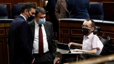 El PNV pacta con Sánchez la eliminación del impuesto al diésel que disputaba a Ciudadanos