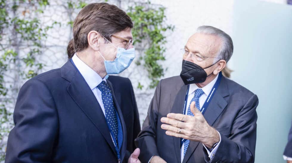 José Ignacio Goirigolzarri, presidente de Bankia, e Isidro Fainé, presidente de La Caixa, en el Congreso de Directivos CEDE.