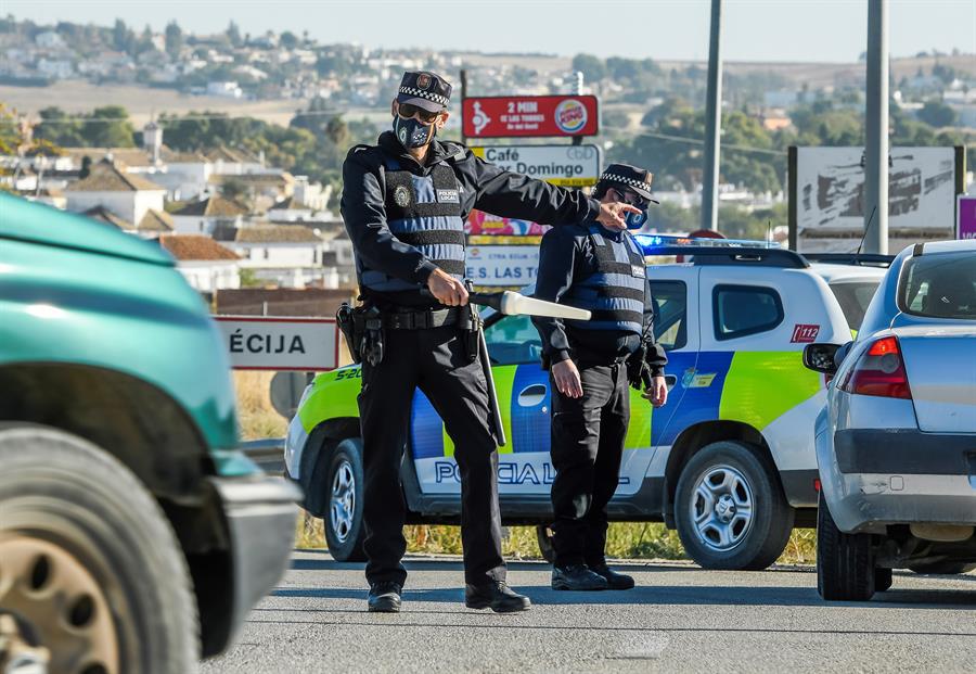 Gobierno y autonomías aplazan por ahora el toque de queda en España