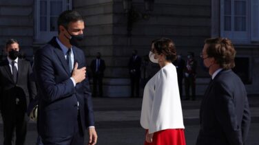 Sánchez convierte a Ayuso en referente para la derecha